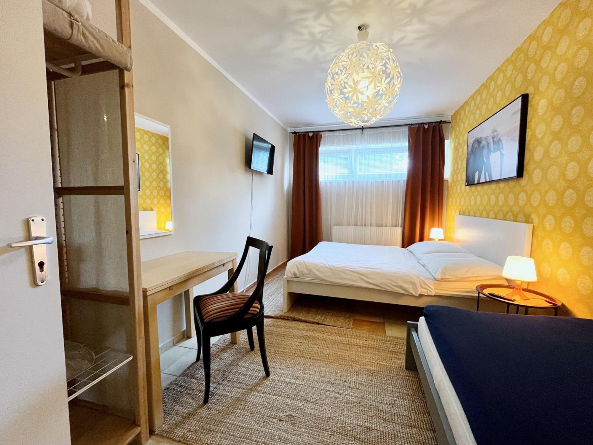 Apartmany Nad Zoo Plzen Bagian luar foto